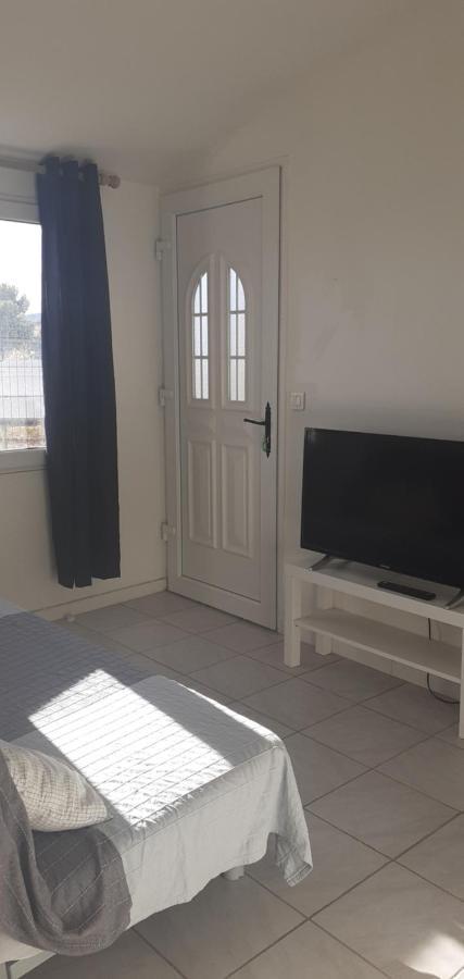 Apartament Mas Vincent La Fare-les-Oliviers Zewnętrze zdjęcie