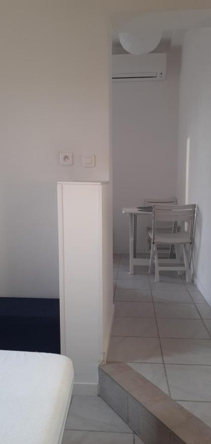 Apartament Mas Vincent La Fare-les-Oliviers Zewnętrze zdjęcie