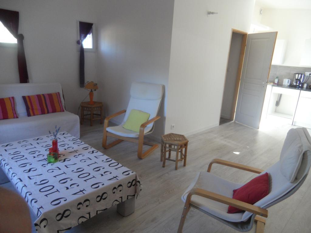 Apartament Mas Vincent La Fare-les-Oliviers Zewnętrze zdjęcie